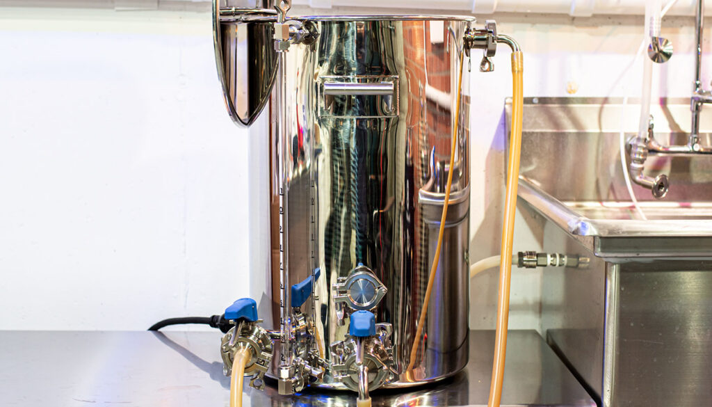 Brewer's Hardware Custom Kettle Review Hazy and Hoppy